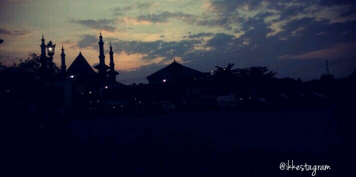 Ikke N Amalia banner