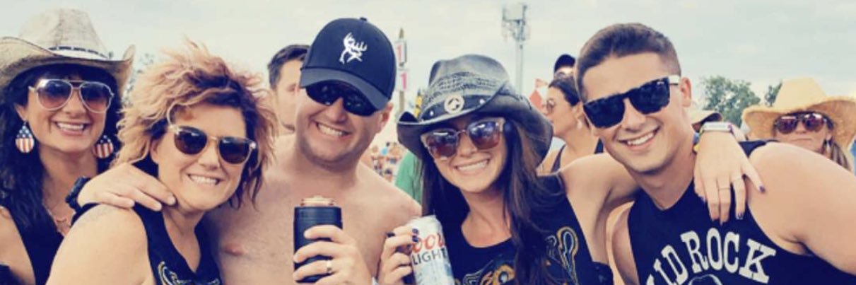 lyndseylea's profile banner image