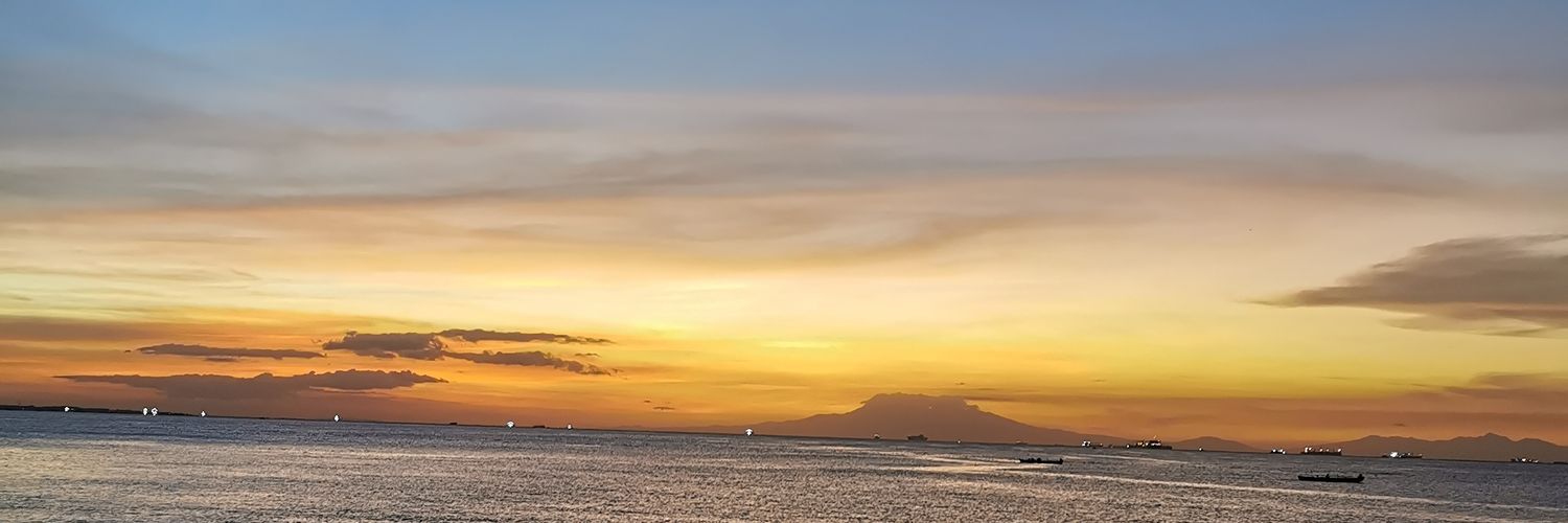 its_loraine's profile banner image