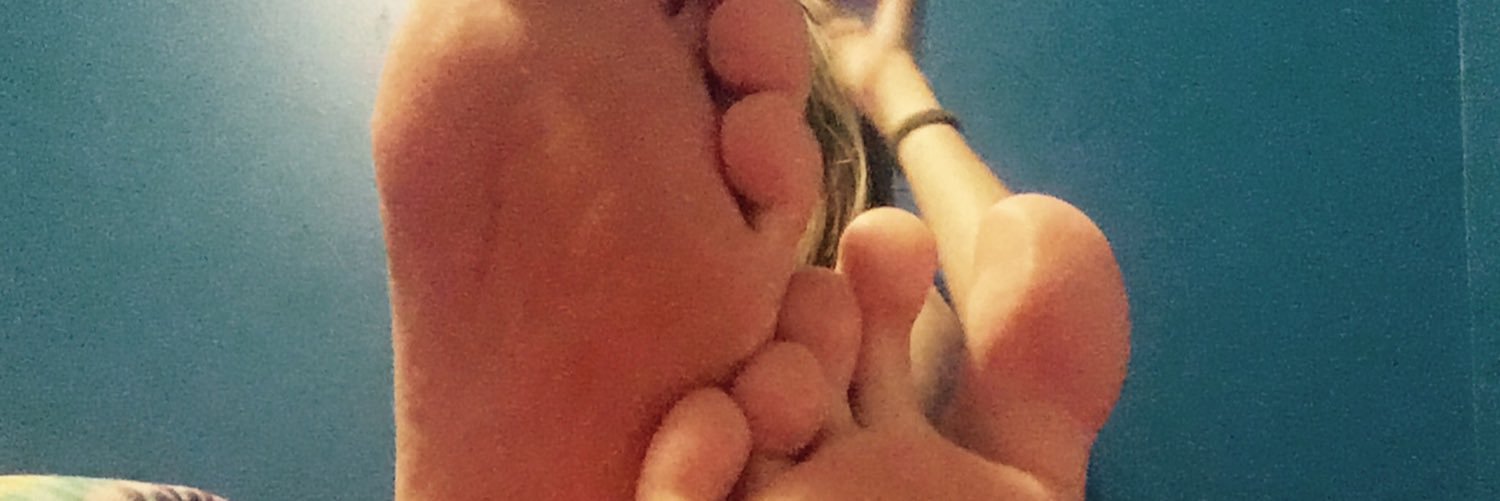 Ashlee 👣👑 banner