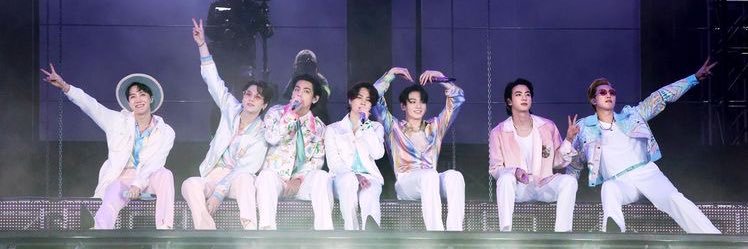 bela⁷𖧵 VAI VER O BTS banner