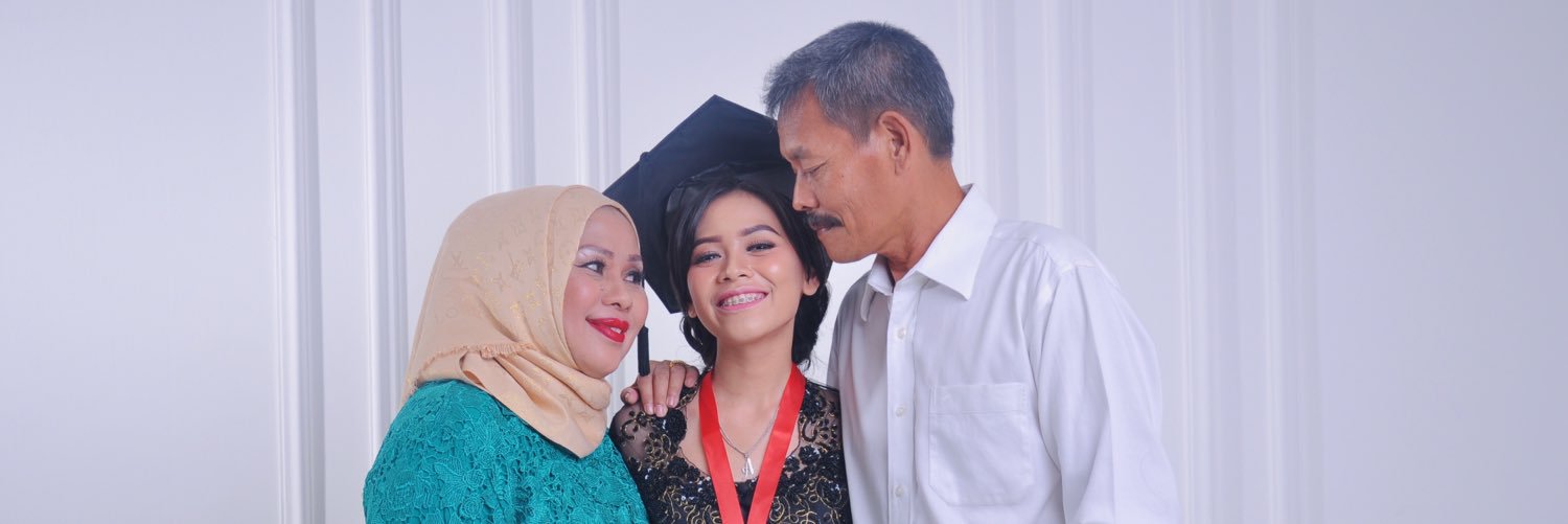 tariish's profile banner image