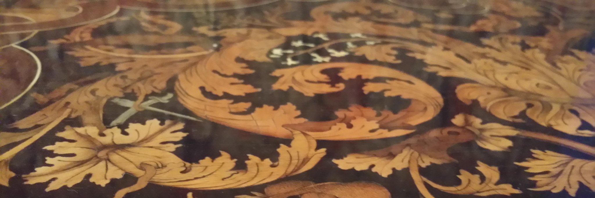 Icon Furniture&Wood banner