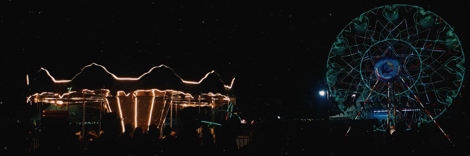 Noviaoktarezaw's profile banner image
