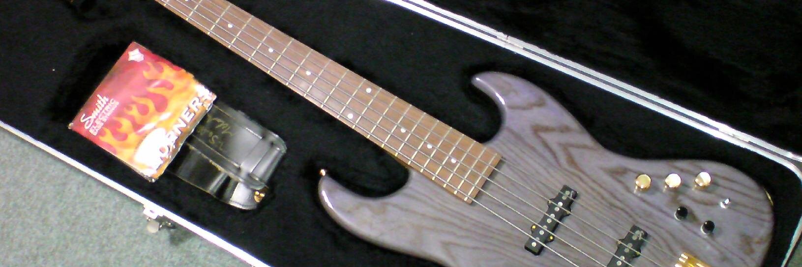 Misha／Bassと猫とカメラと山が無いと生きていけません banner