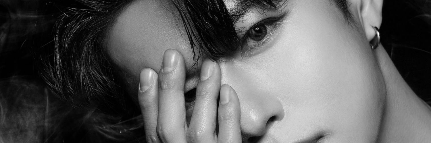 YOUsBACK's profile banner image