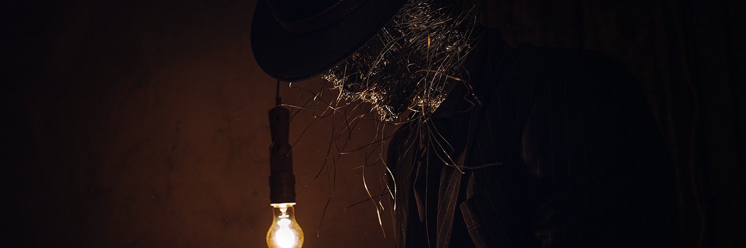 Rezll's profile banner image