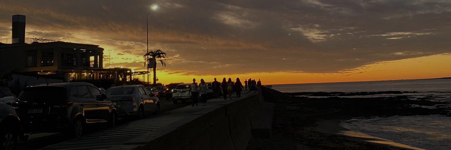 vickynasello's profile banner image