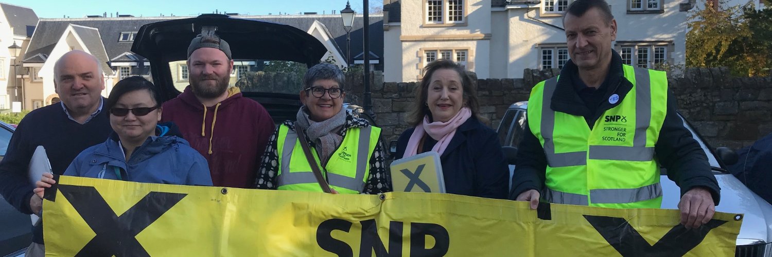 Cllr Lesley Macinnes's banner