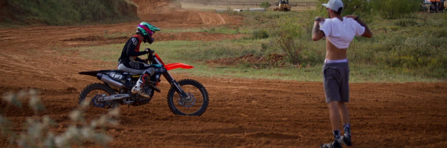 TaylorCarr310's profile banner image