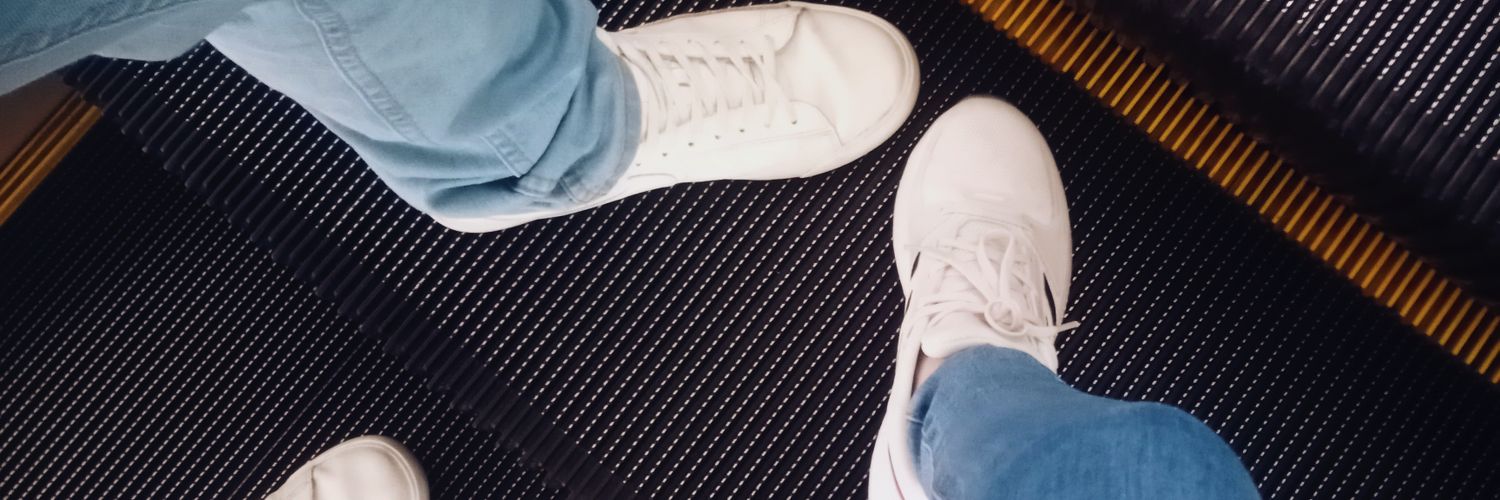 ajuawaa_'s profile banner image