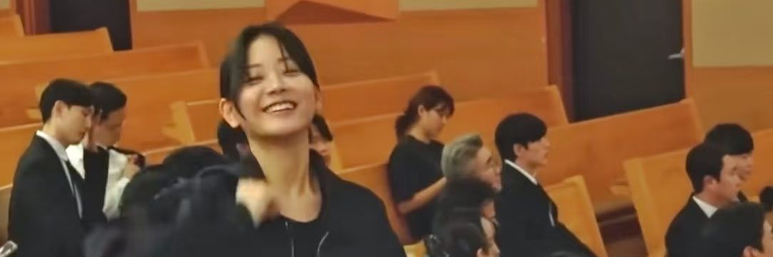 llwenrene's profile banner image