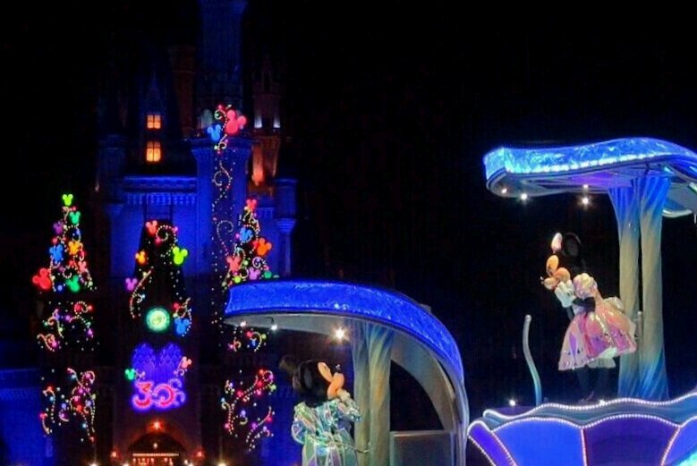 nom banner
