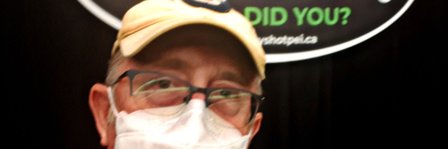 🇨🇦chris(Gadfly)robinson C19=airborne so#N95😷 banner