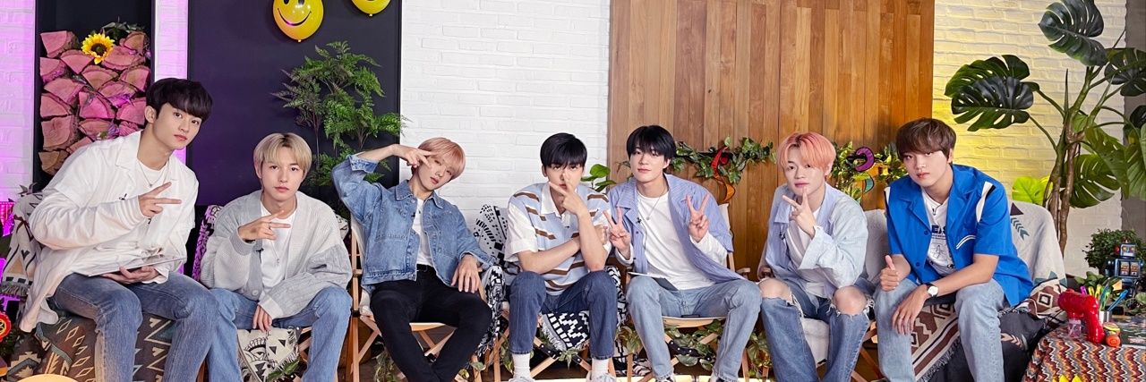 요잇ฅ^._.^ฅ banner