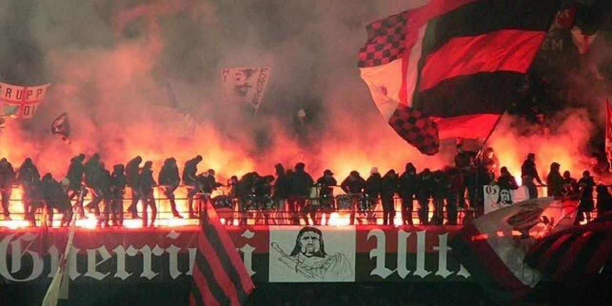 Milán Rover banner