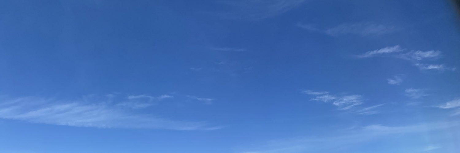 Suphakomol's profile banner image