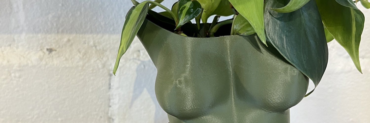 Momashelbs's profile banner image