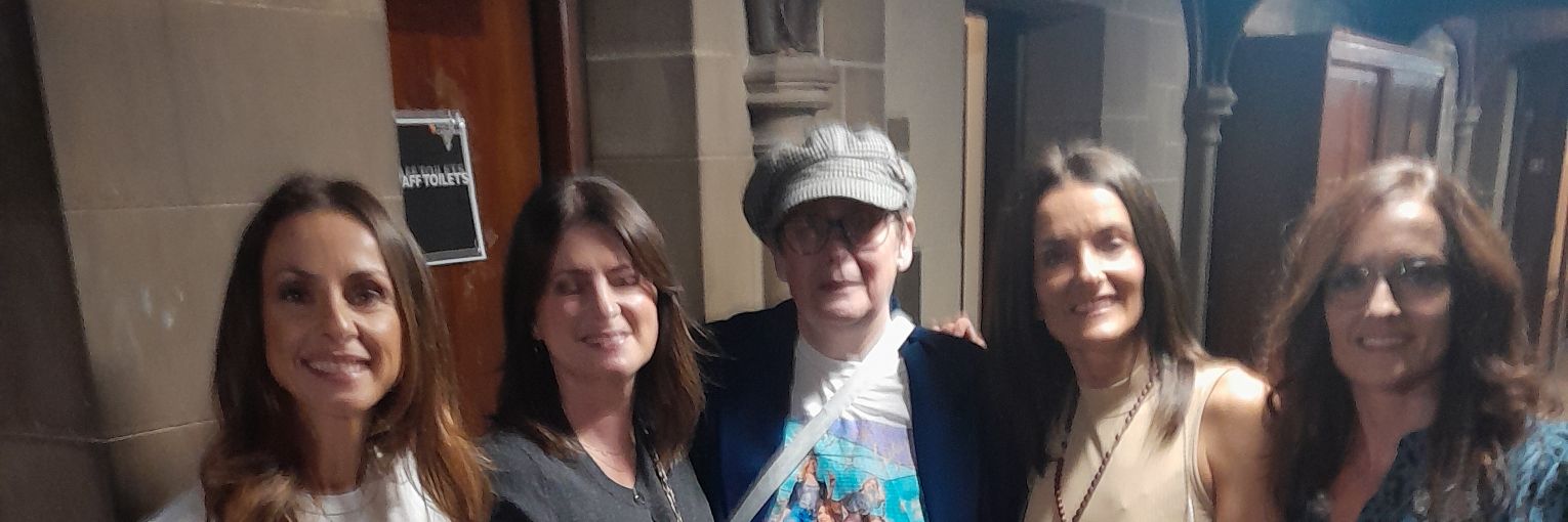 Sarah E Brook 💙🌈🇺🇦🖤 banner