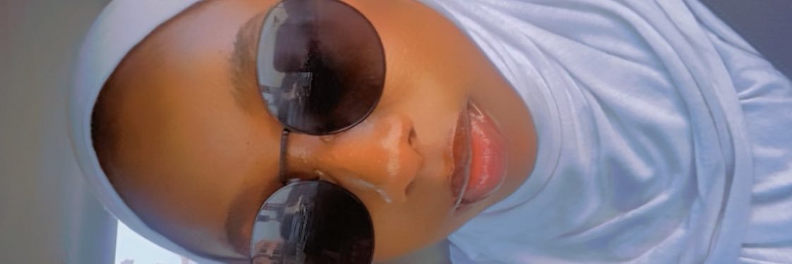 _ayeesha_a's profile banner image