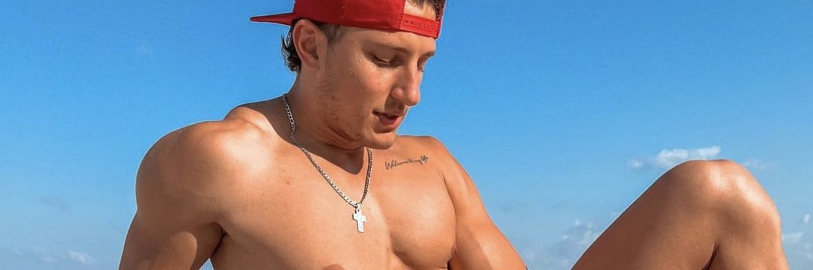 Leo_Max_93's profile banner image