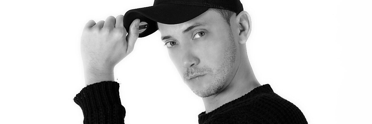 hugoleone's profile banner image