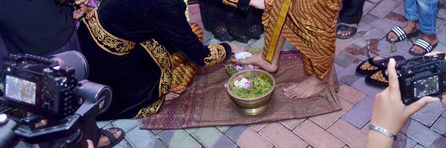 deviKris_'s profile banner image