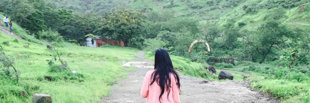 MissHuh's profile banner image