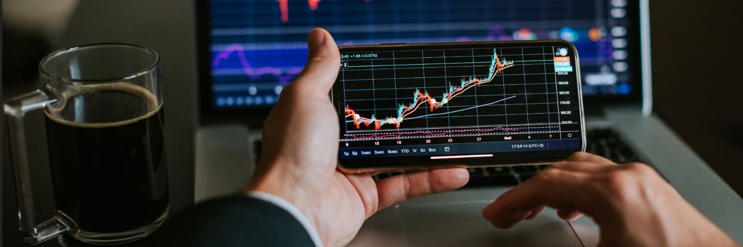 Richard Gates banner