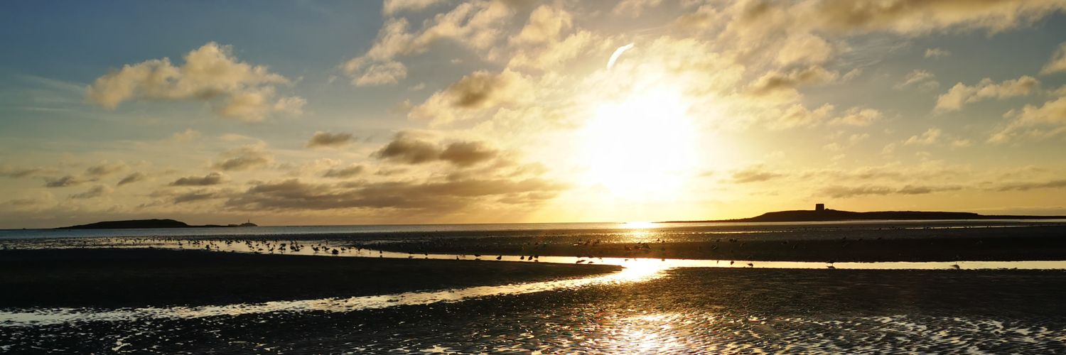 unawall's profile banner image