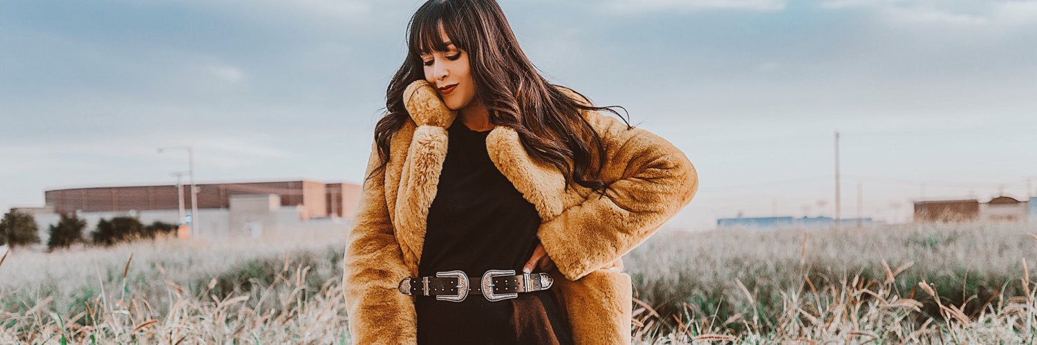 byLauraReynoso's profile banner image