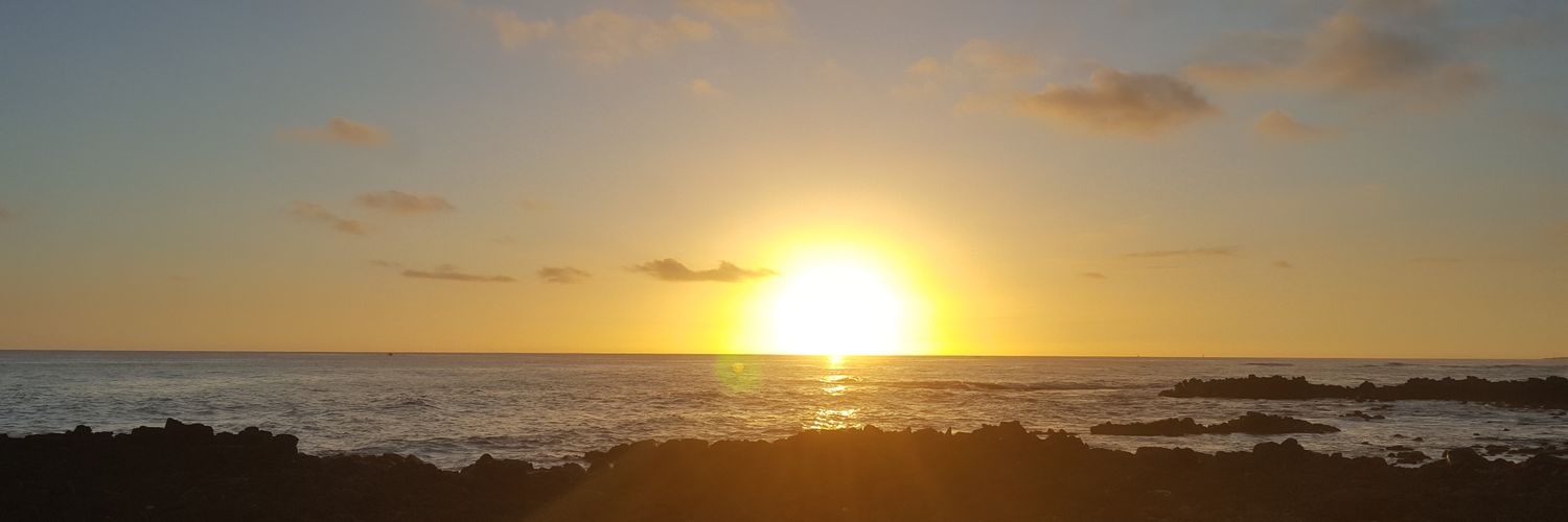 Amanda Weissman (@HelloAmanda@universeodon.com) banner