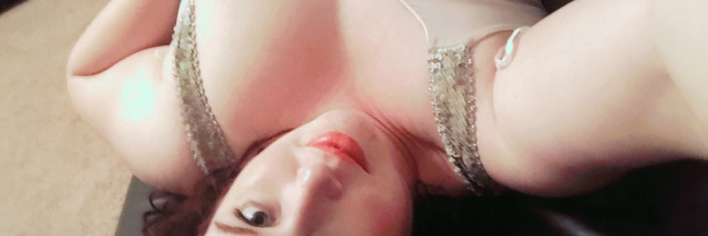 SlickVeronica's profile banner image