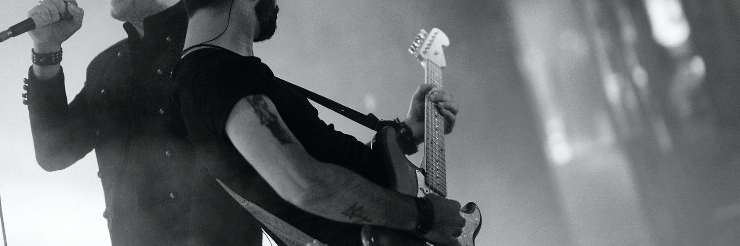 MrLndr's profile banner image