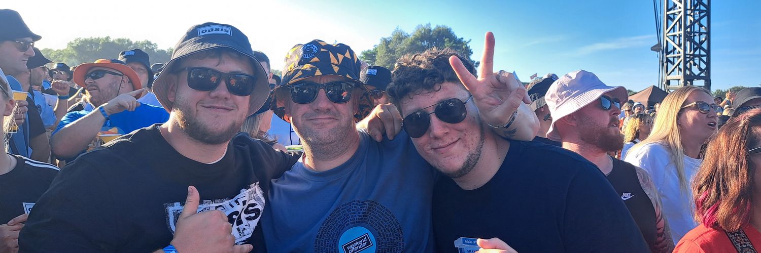 fruitbat17's profile banner image