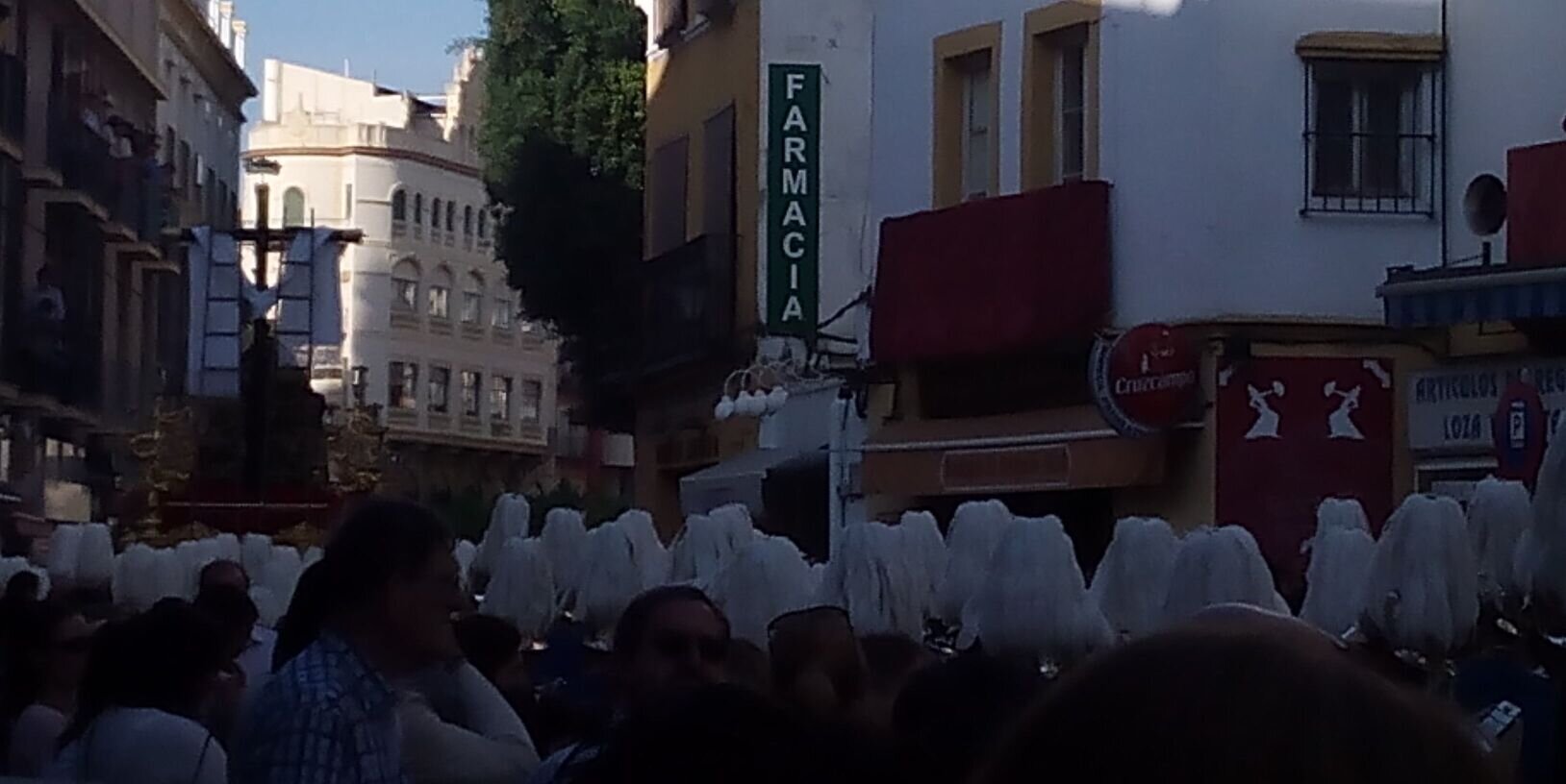 Antonio González banner