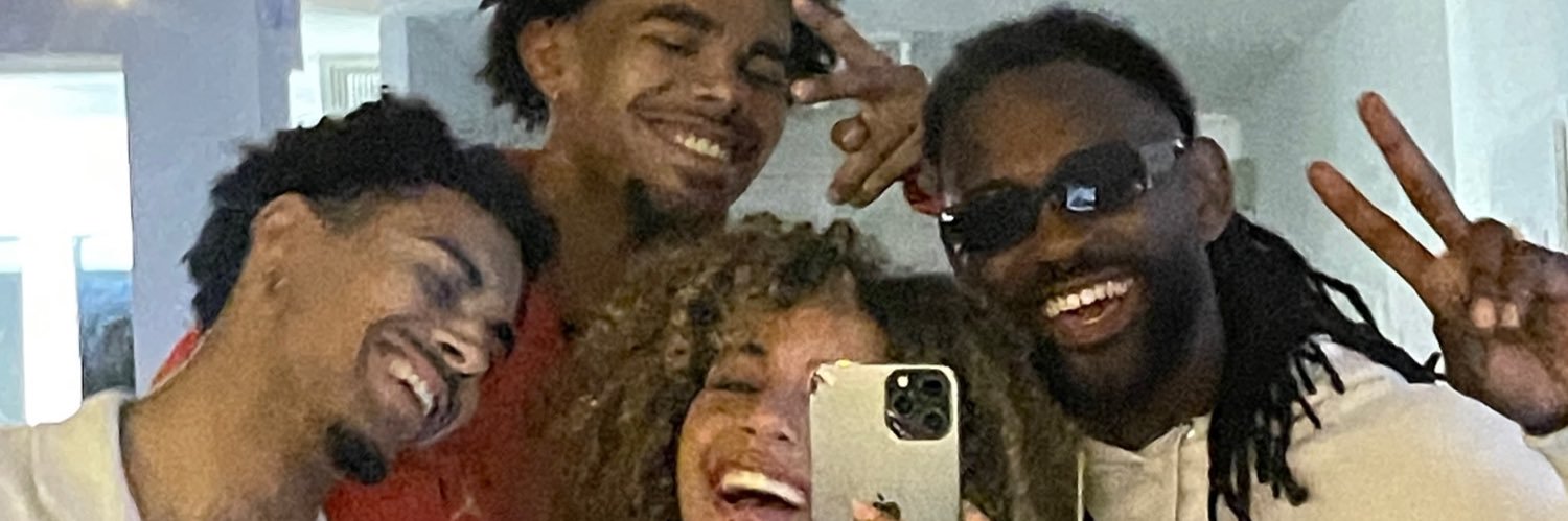 aar0o0nR's profile banner image