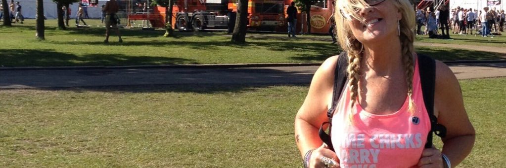 Caroline Aylott 💙 banner