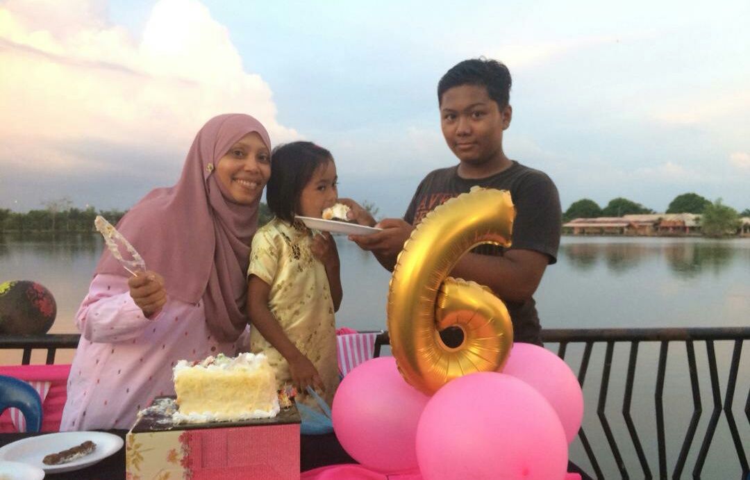 intan_faroque's profile banner image
