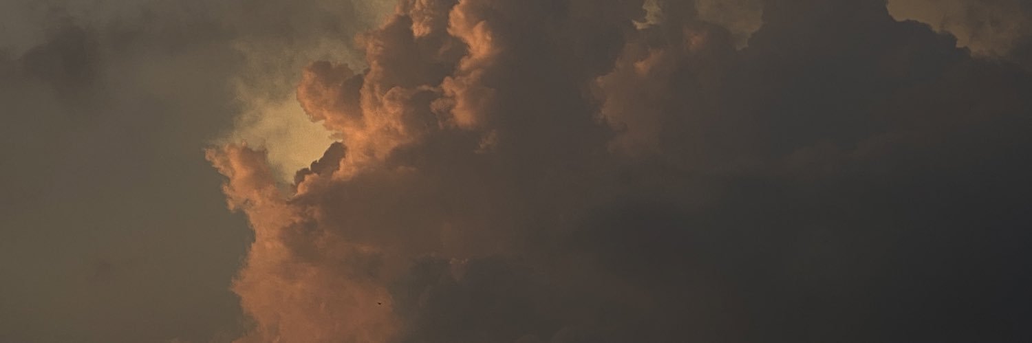 uoswi's profile banner image