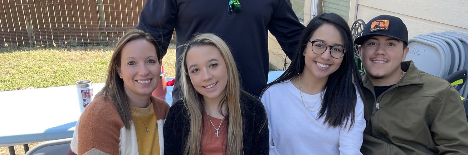 danamoreno12's profile banner image