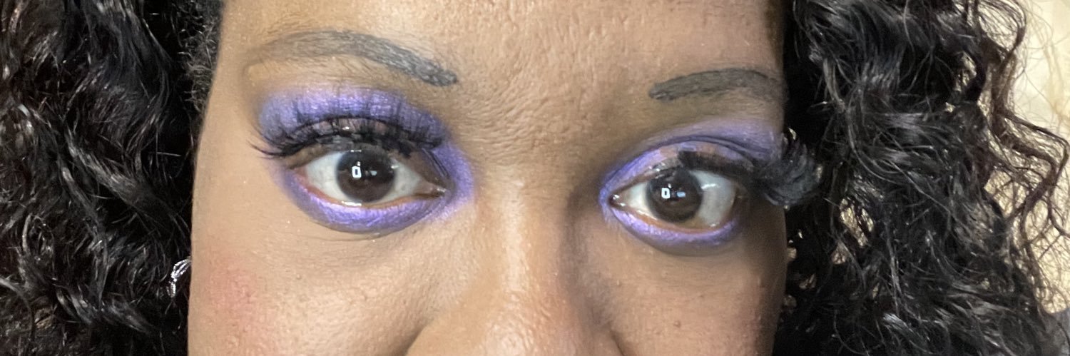 tracie_world's profile banner image