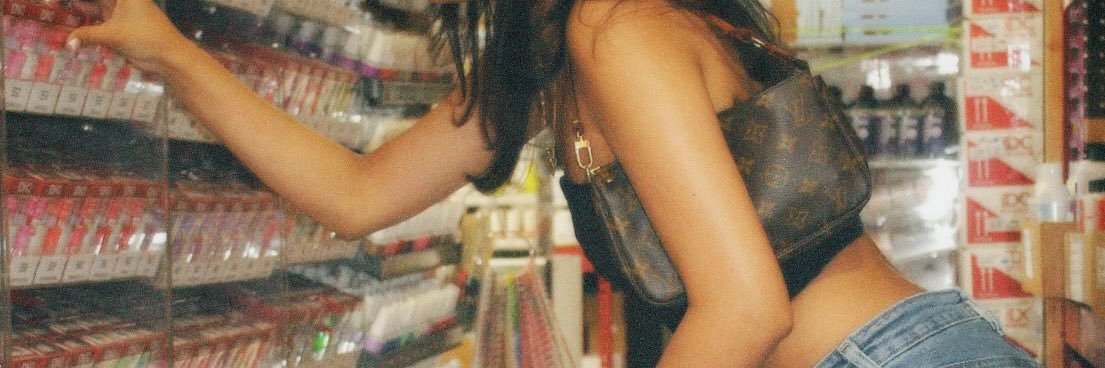 lessleeey_'s profile banner image