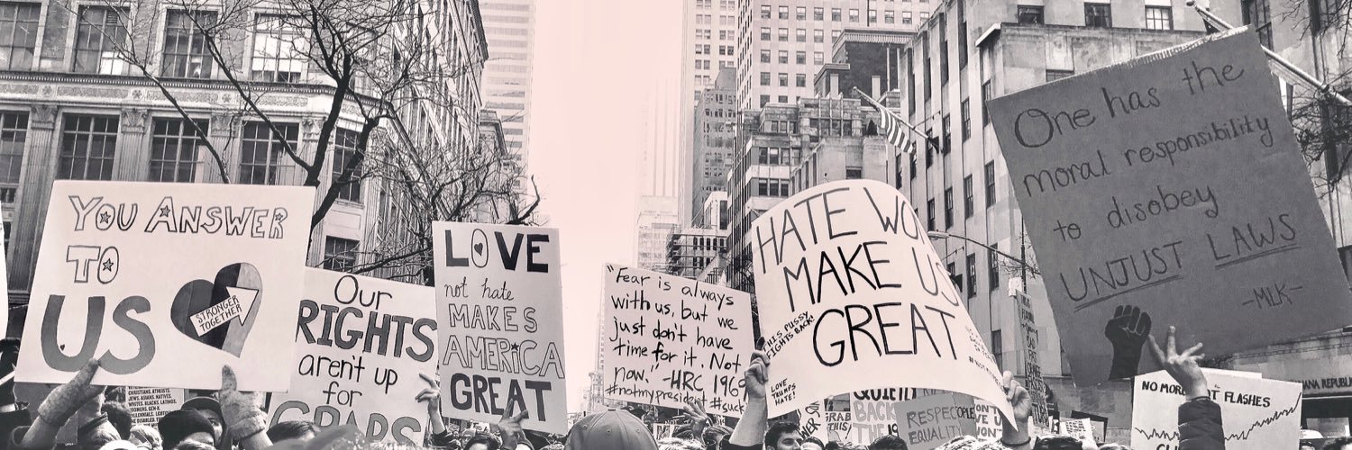 LizSisson's profile banner image