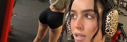 Sommer Ray banner