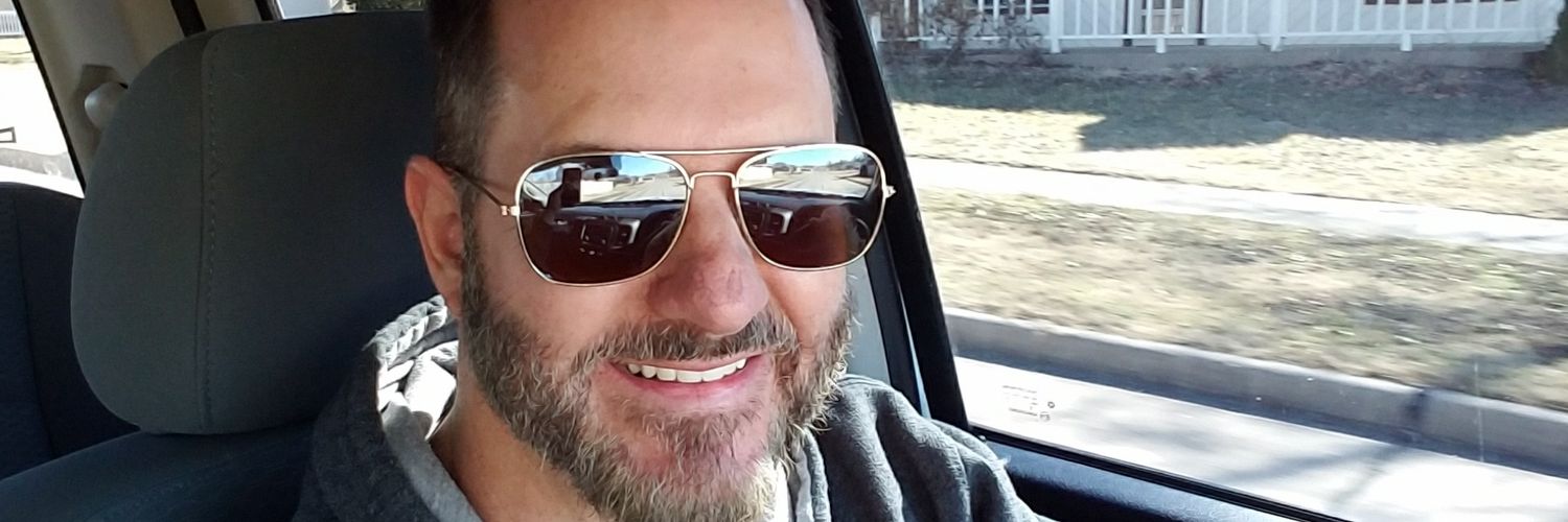 Wesley Linnet banner