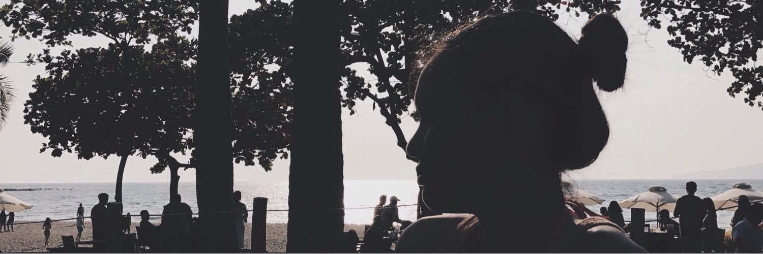 cruzleilaa's profile banner image