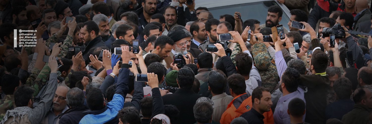 الإمام الخامنئي's banner