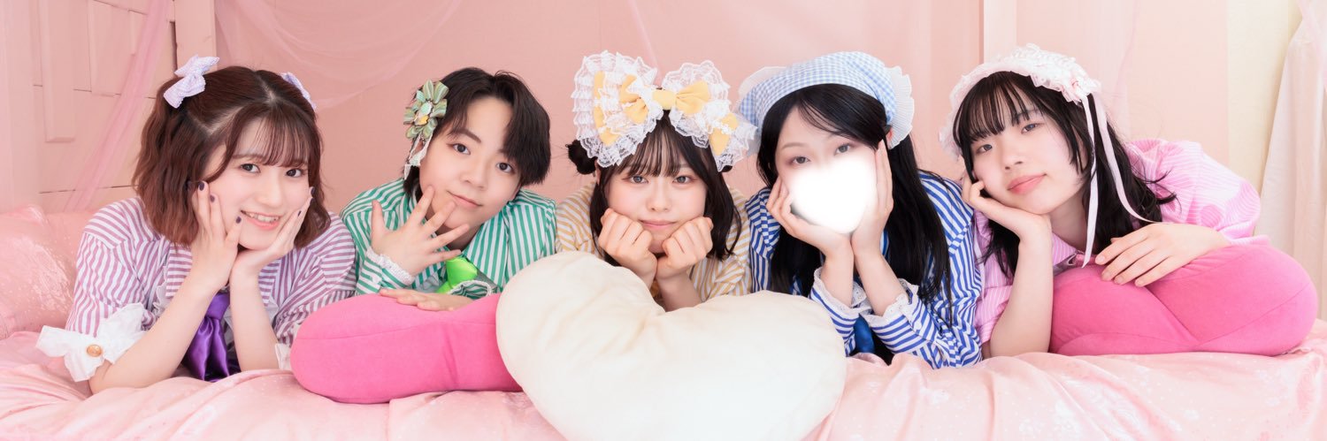 hello_doll_'s profile banner image