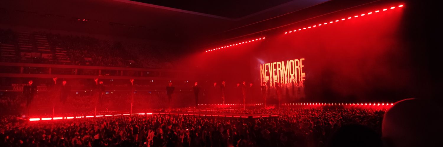 lovingthe_alien's profile banner image